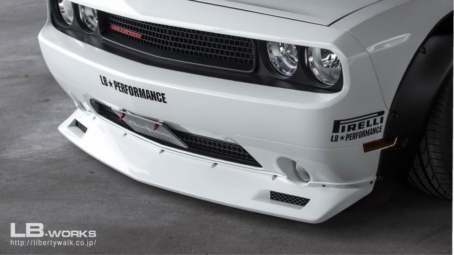 Детали экстерьера Dodge Challenger by Liberty Walk 2019 года  (фото 6 из 11)